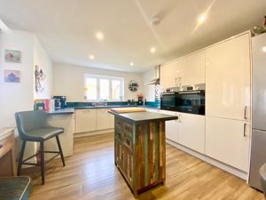 Photo 11- click for photo gallery